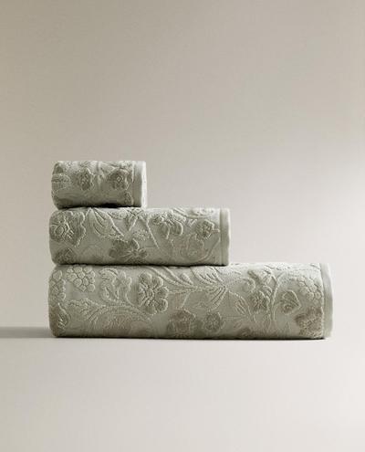 TOALLA BAÑO JACQUARD FLORES