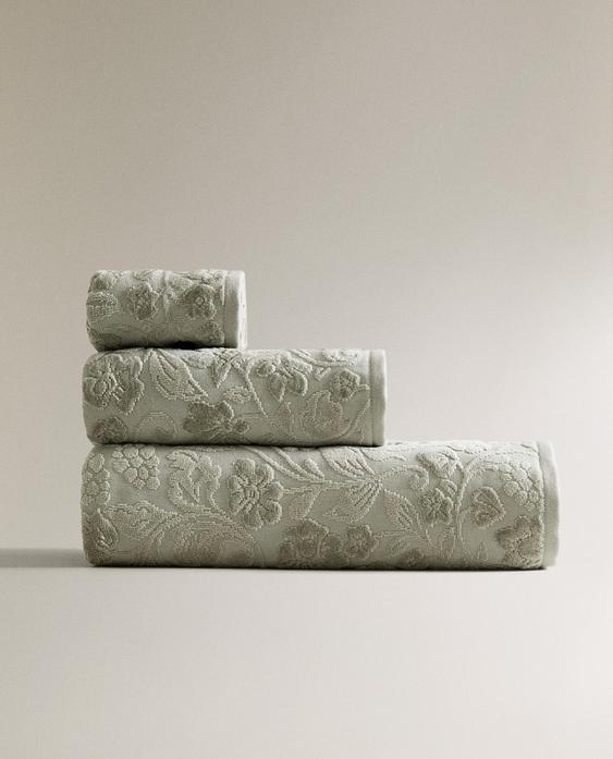 TOALHA DE BANHO COM JACQUARD DE FLORES