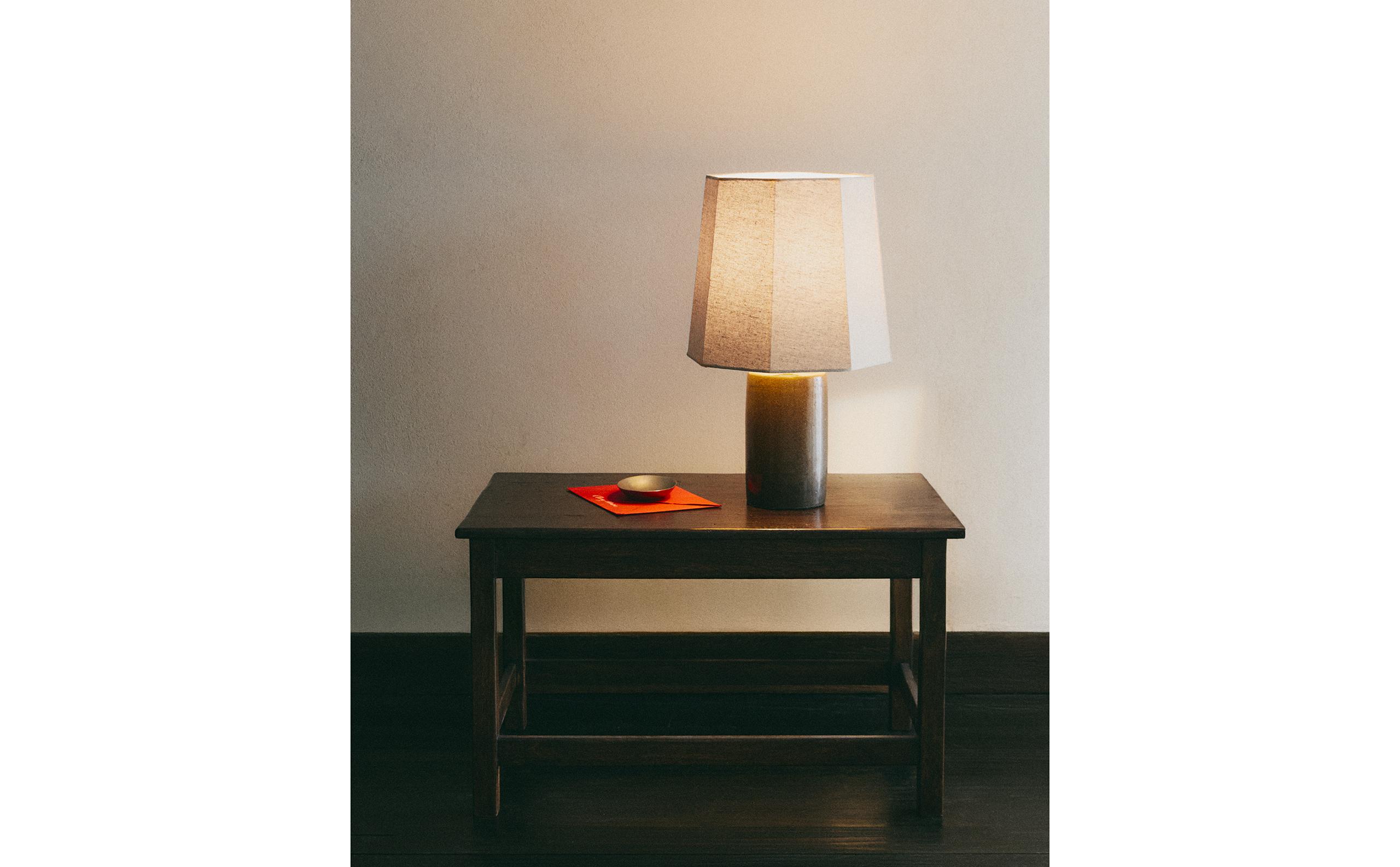 STONEWARE TABLE LAMP product thumbnail 10