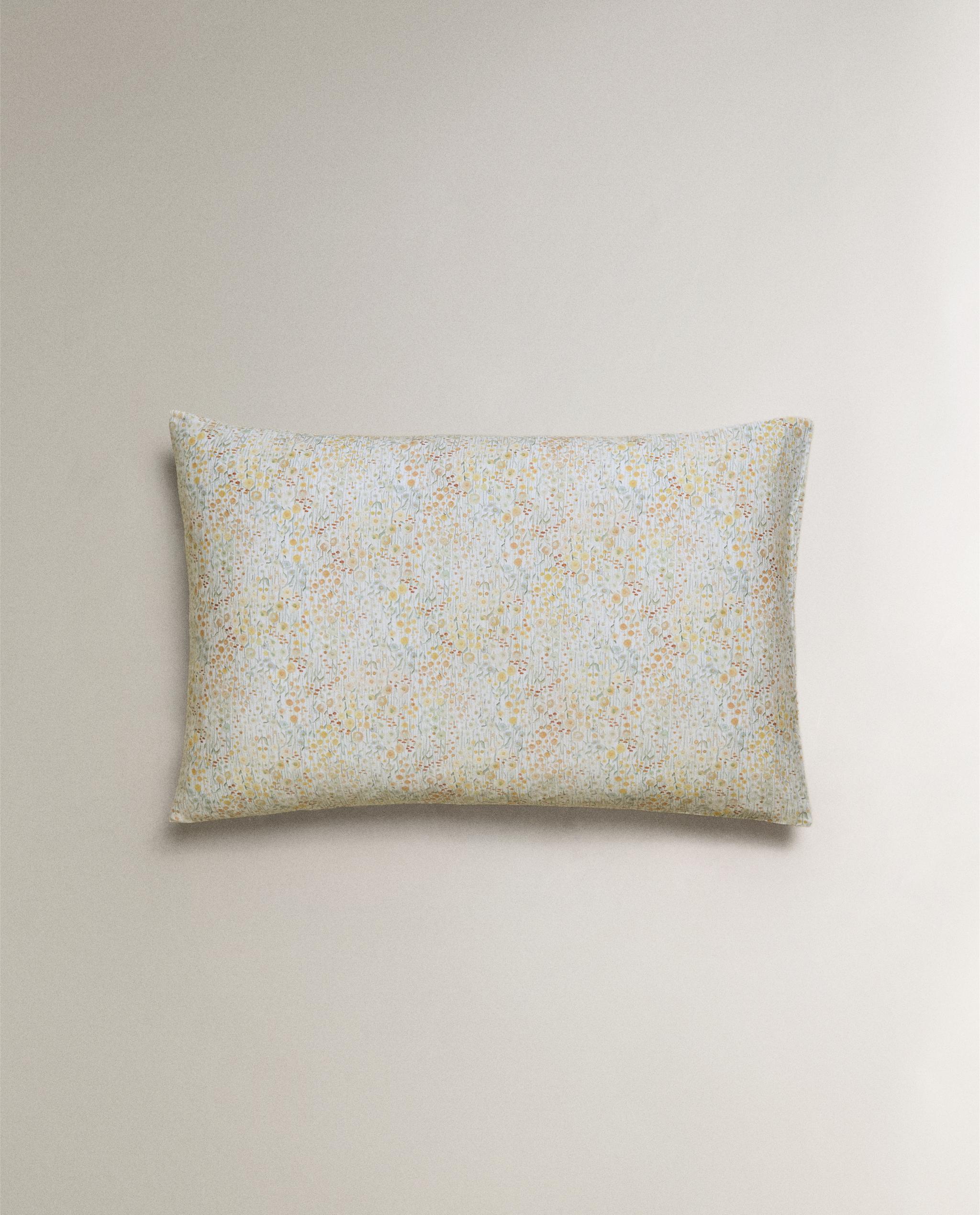 MINI FLORAL PRINT SATEEN PILLOWCASE product thumbnail 2