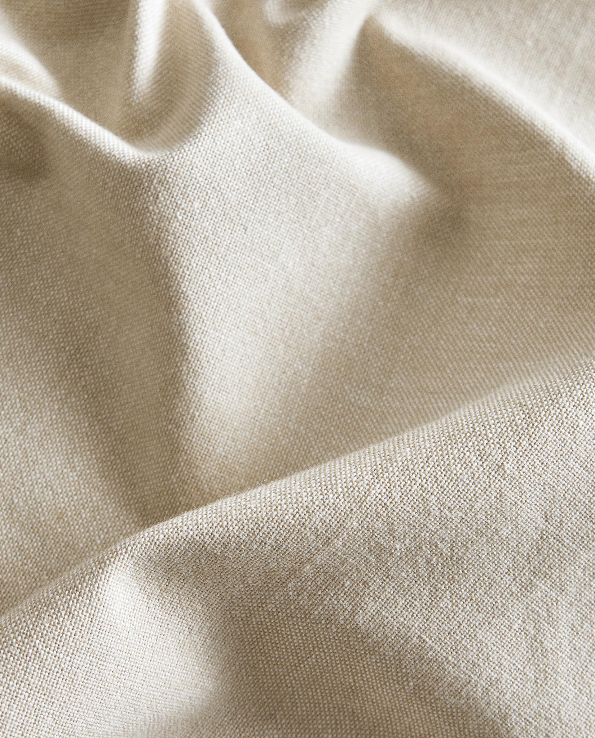 PLAIN SCALLOPED TABLECLOTH product thumbnail 2