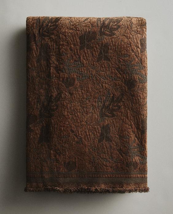 CHENILLE JACQUARD THROW