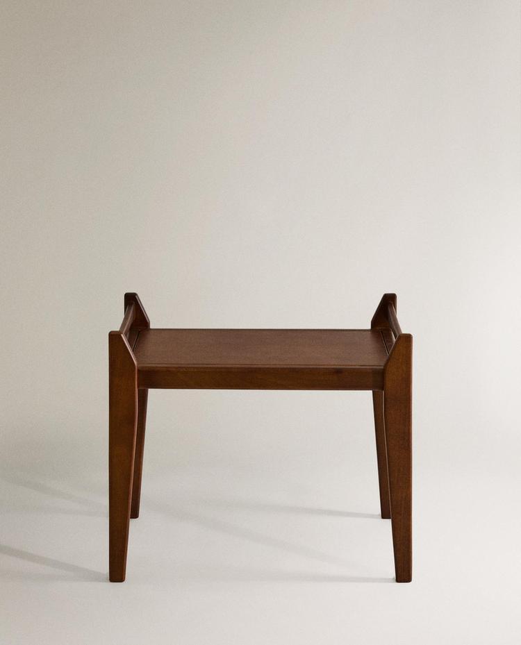 SMALL WOODEN BENCH