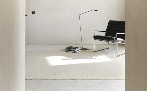 SOLID WOOL RUG