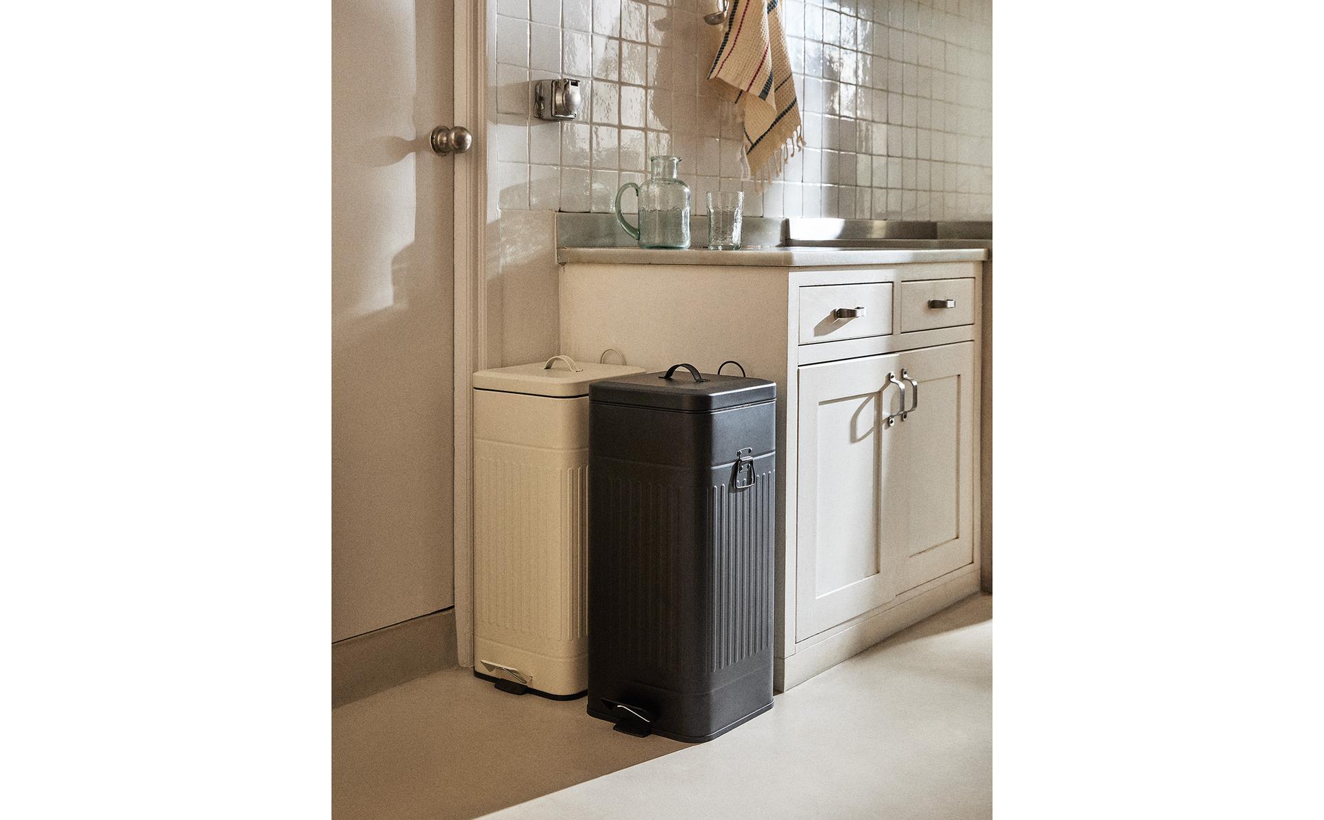 LARGE KITCHEN BIN