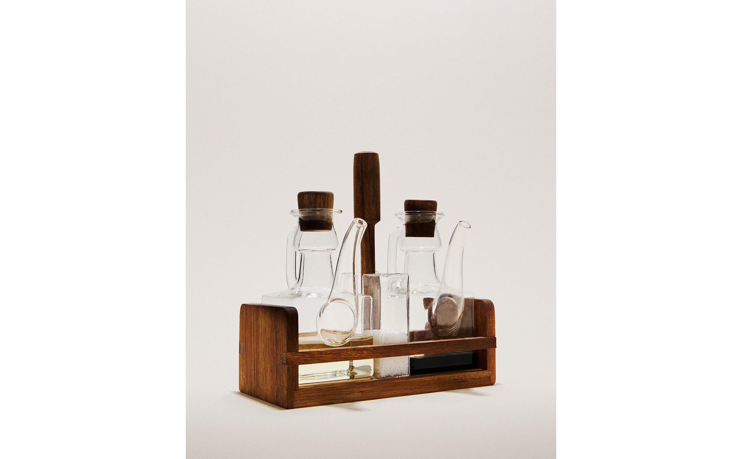 アロマな追加画像t オイルボトルセット ボロシリケイトガラス 木製 | Zara Home