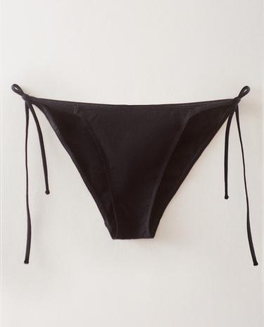 BIKINITROSA MED KNYTDETALJ