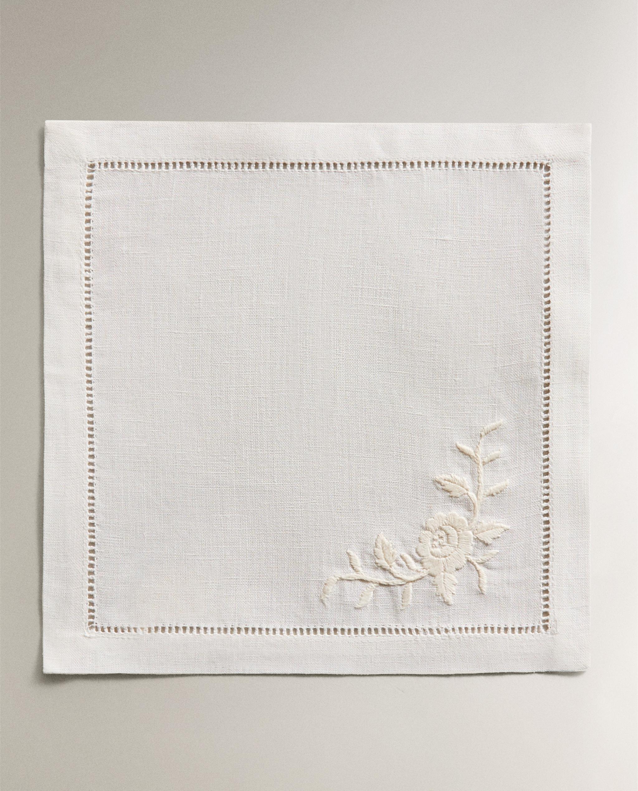 newjeans公式 NUDAKE NAPKIN & HOLDER&ケーキナイフ SET OF EMBROIDERED LINEN COCKTAIL NAPKINS (SET OF 4) | Zara