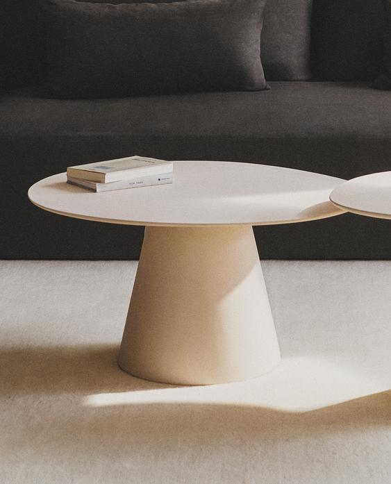 COFFEE TABLE WITH A CONICAL BASE