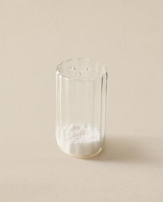 SALZSTREUER AUS BOROSILIKATGLAS SALZSTREUER AUS BOROSILIKATGLAS