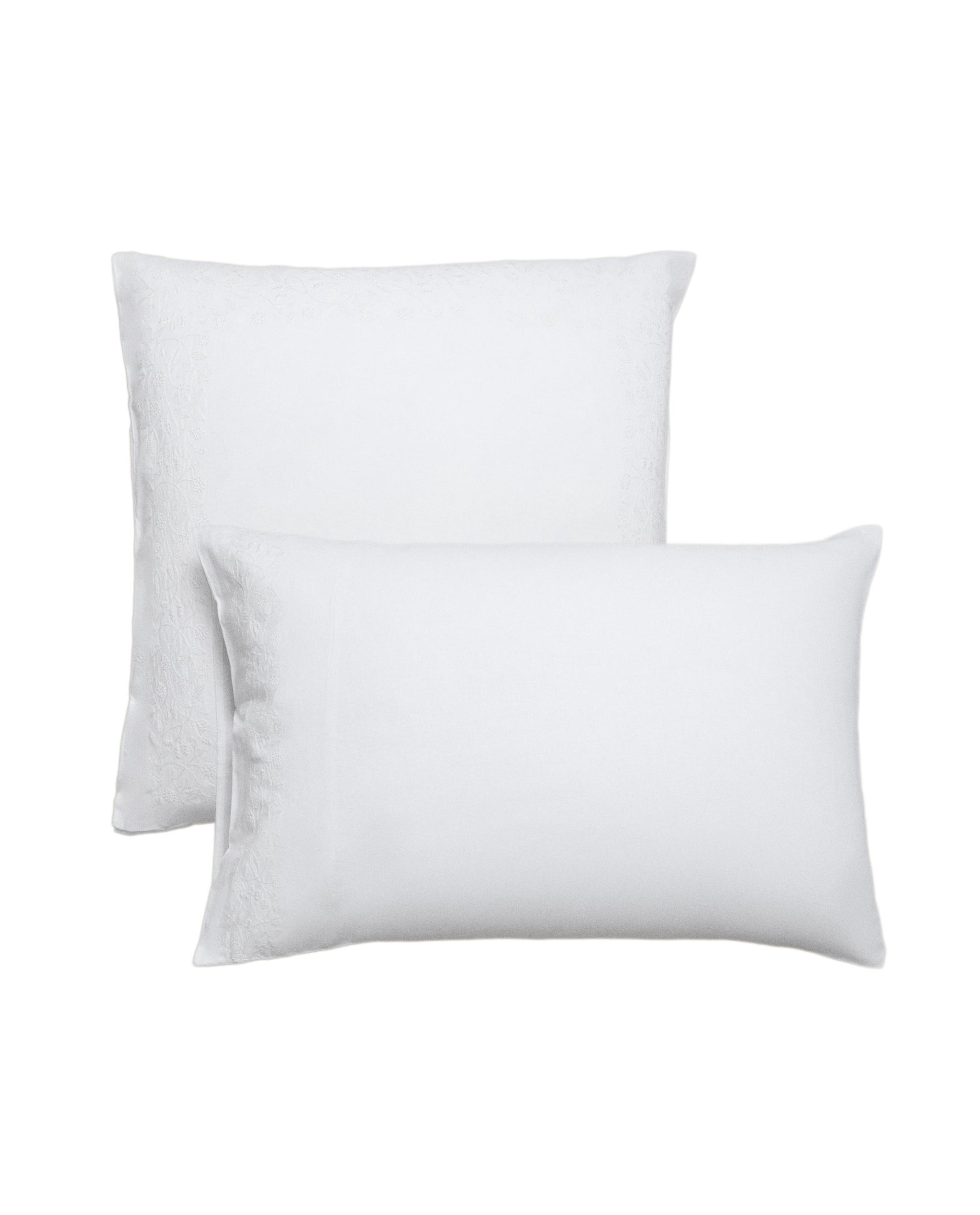 LINEN AND COTTON BEDSPREAD AND PRINTED RUG product thumbnail 8