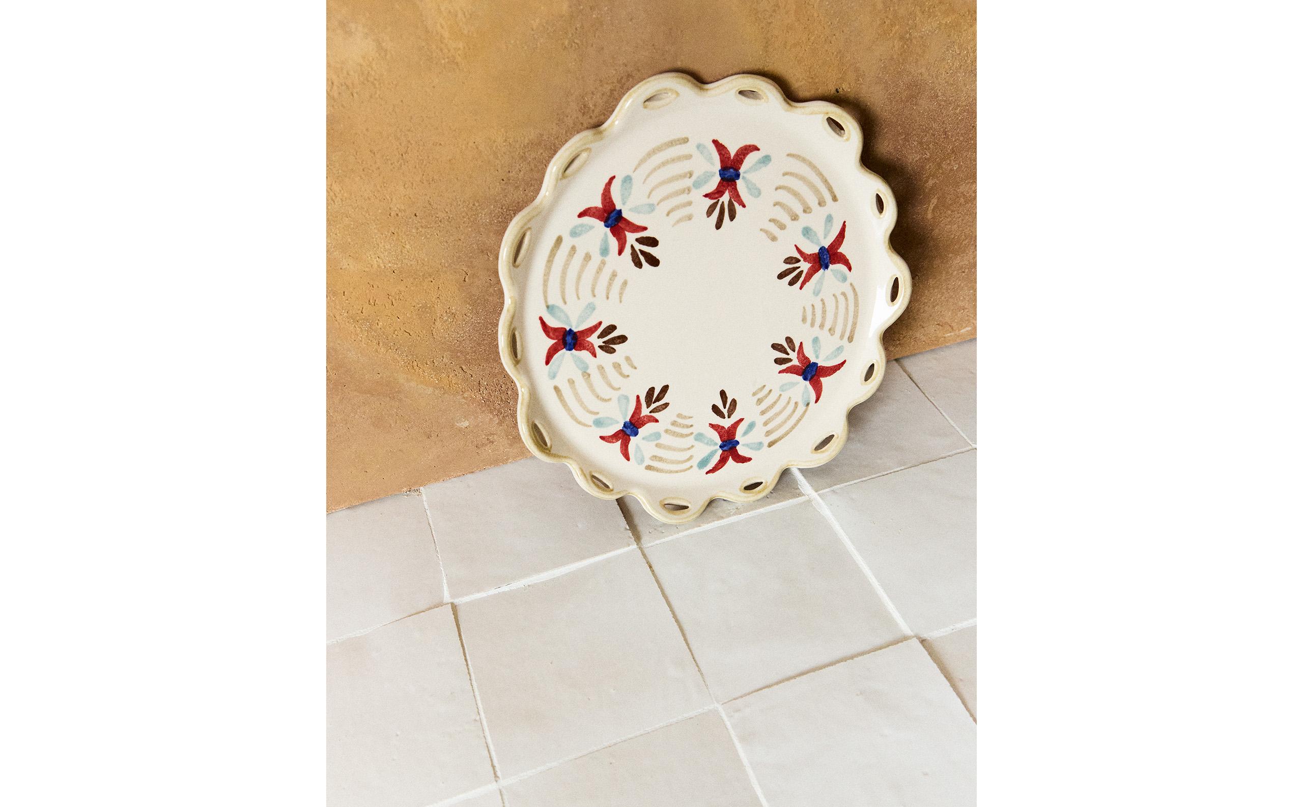 FLORAL CERAMIC DESSERT PLATE