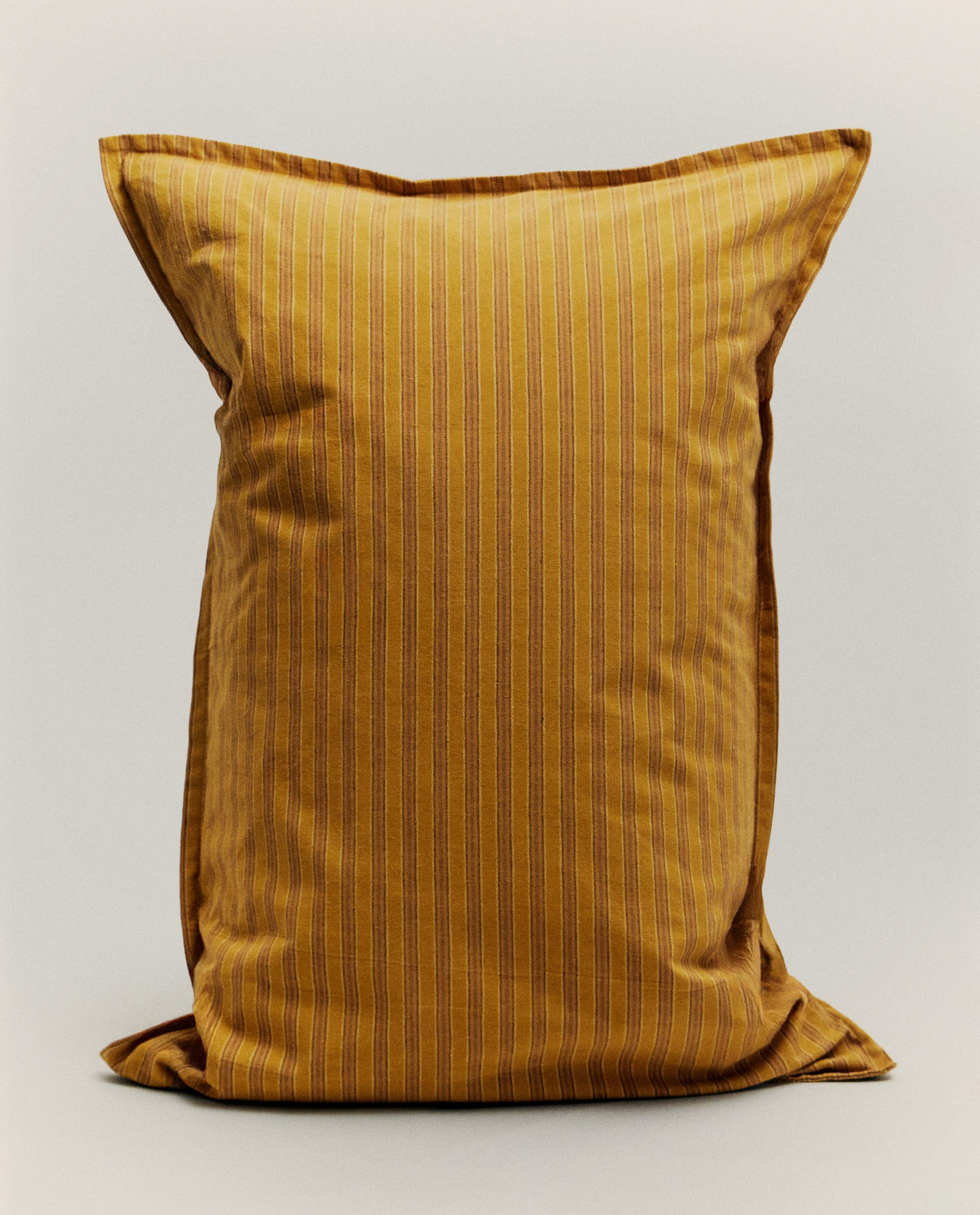 STRIPED CUSHION COVER product thumbnail 8