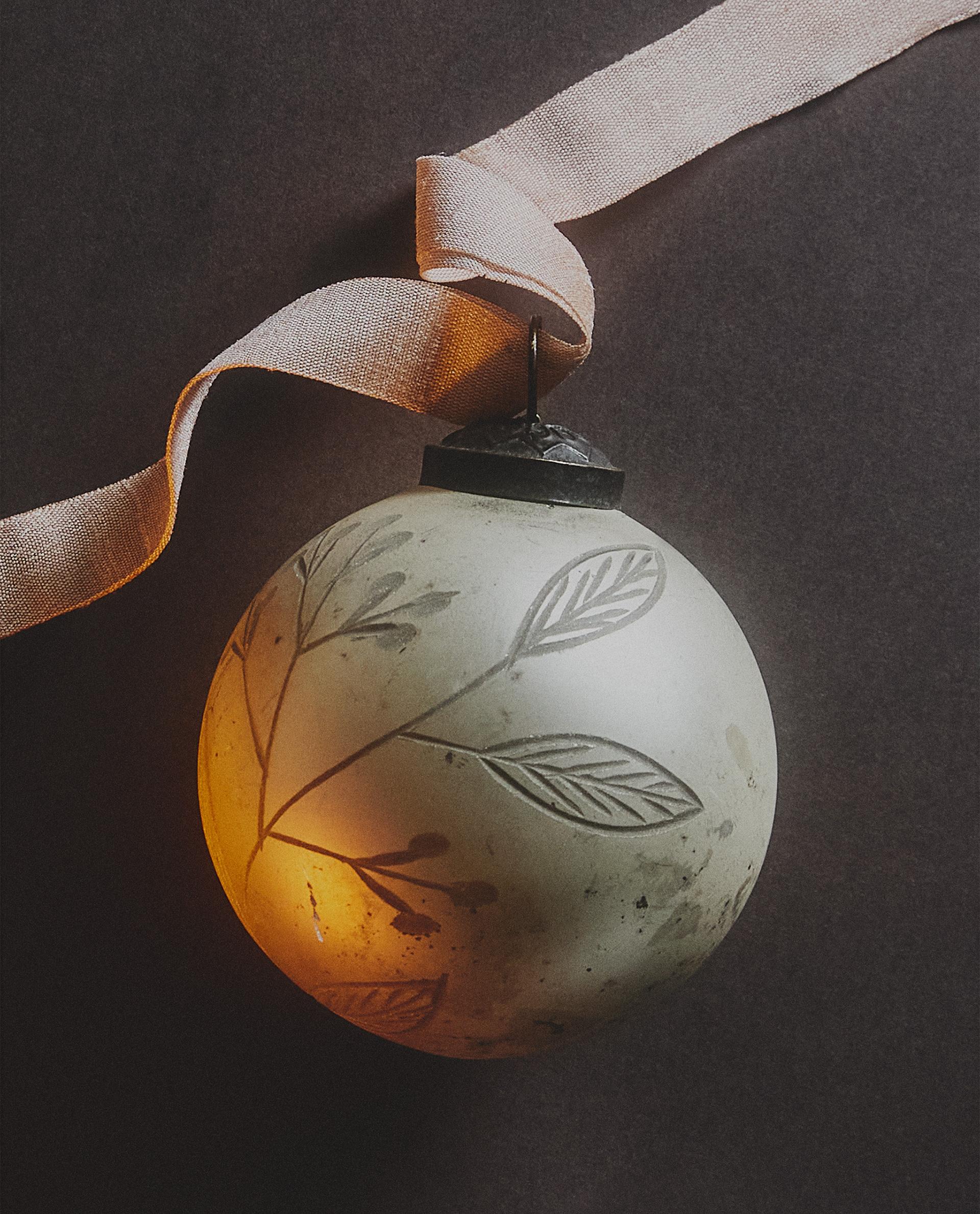 マットリーフボール クリスマスツリーオーナメント | Zara Home 日本/Japan