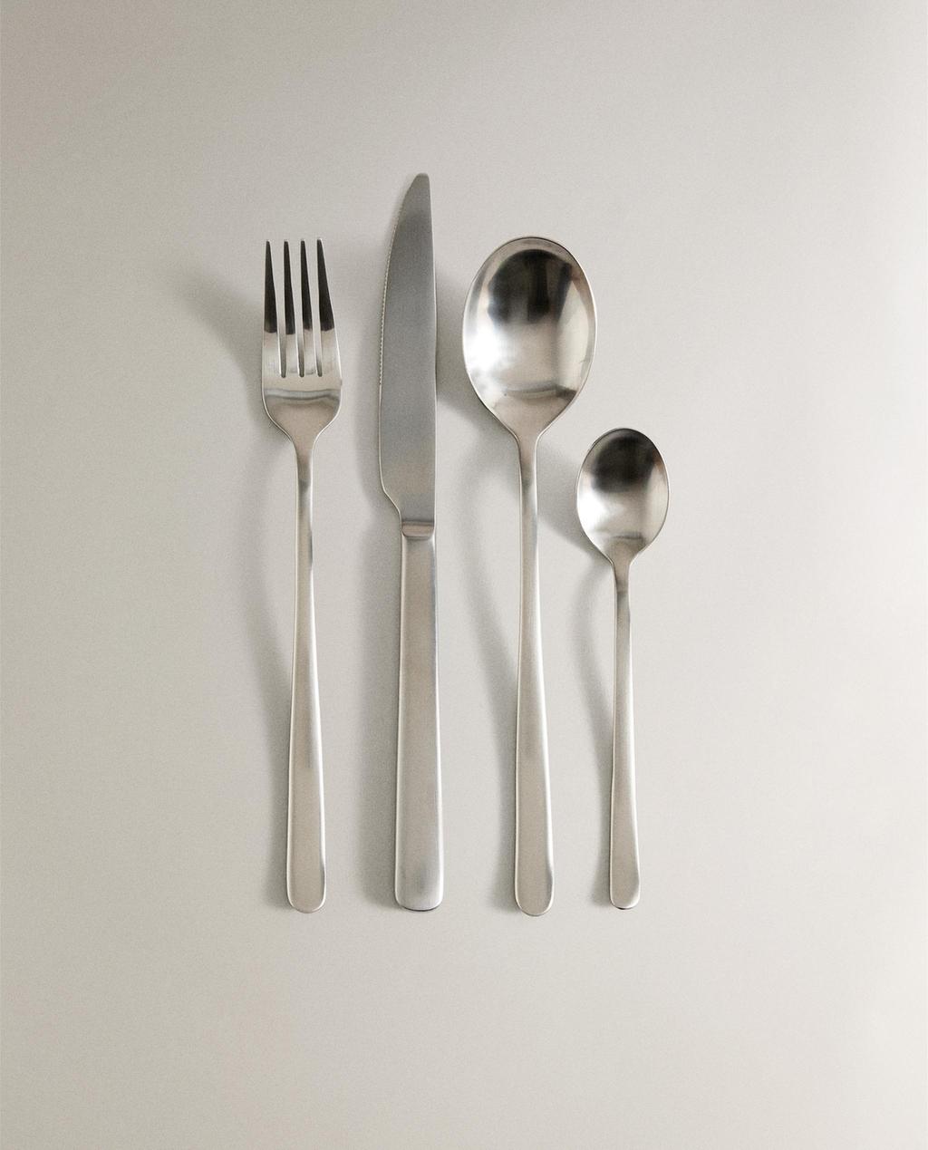 4-PIECE MATTE STEEL CUTLERY SET 4-PIECE MATTE STEEL CUTLERY SET