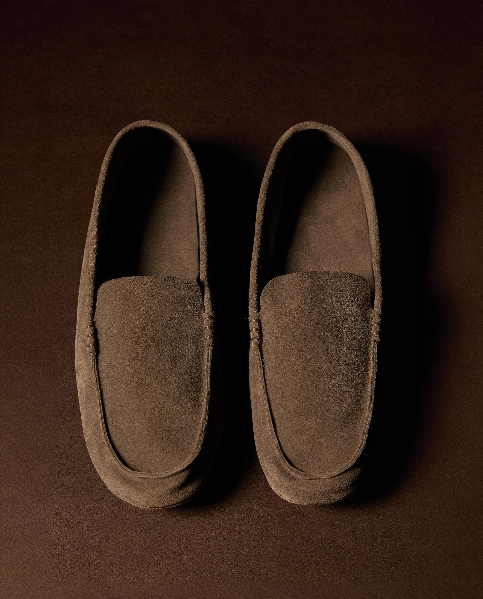 LEATHER MOCCASINS