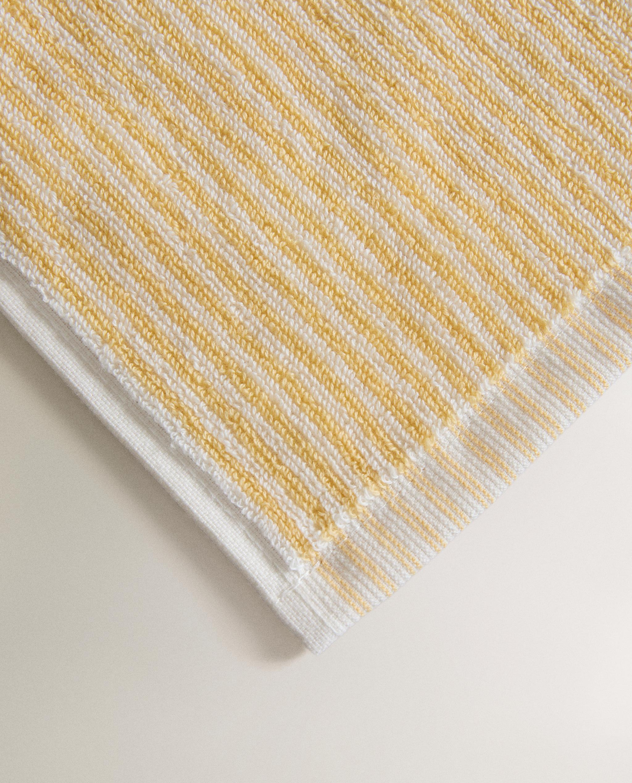 STRIPED COTTON BATH TOWEL product thumbnail 2