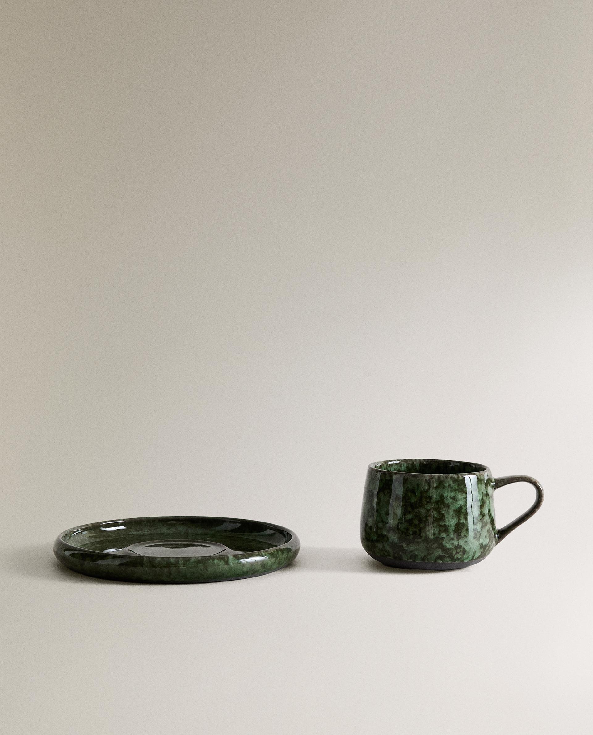 TASSE À CAFÉ ET SOUCOUPE GRÈS VERT