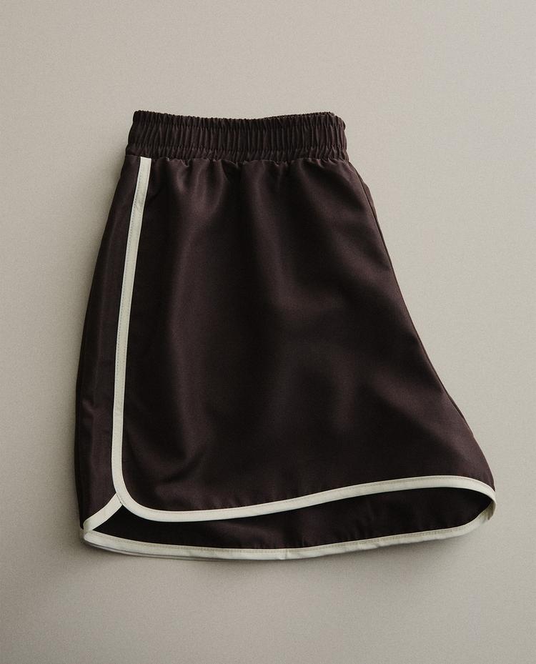 SHORT CURTO ESPORTIVO