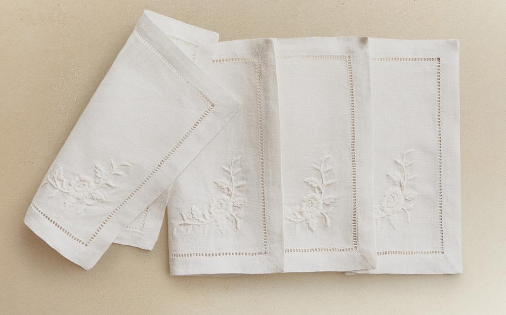 CONJUNTO DE GUARDANAPOS DE COCKTAIL DE LINHO BORDADO (CONJUNTO DE 4)