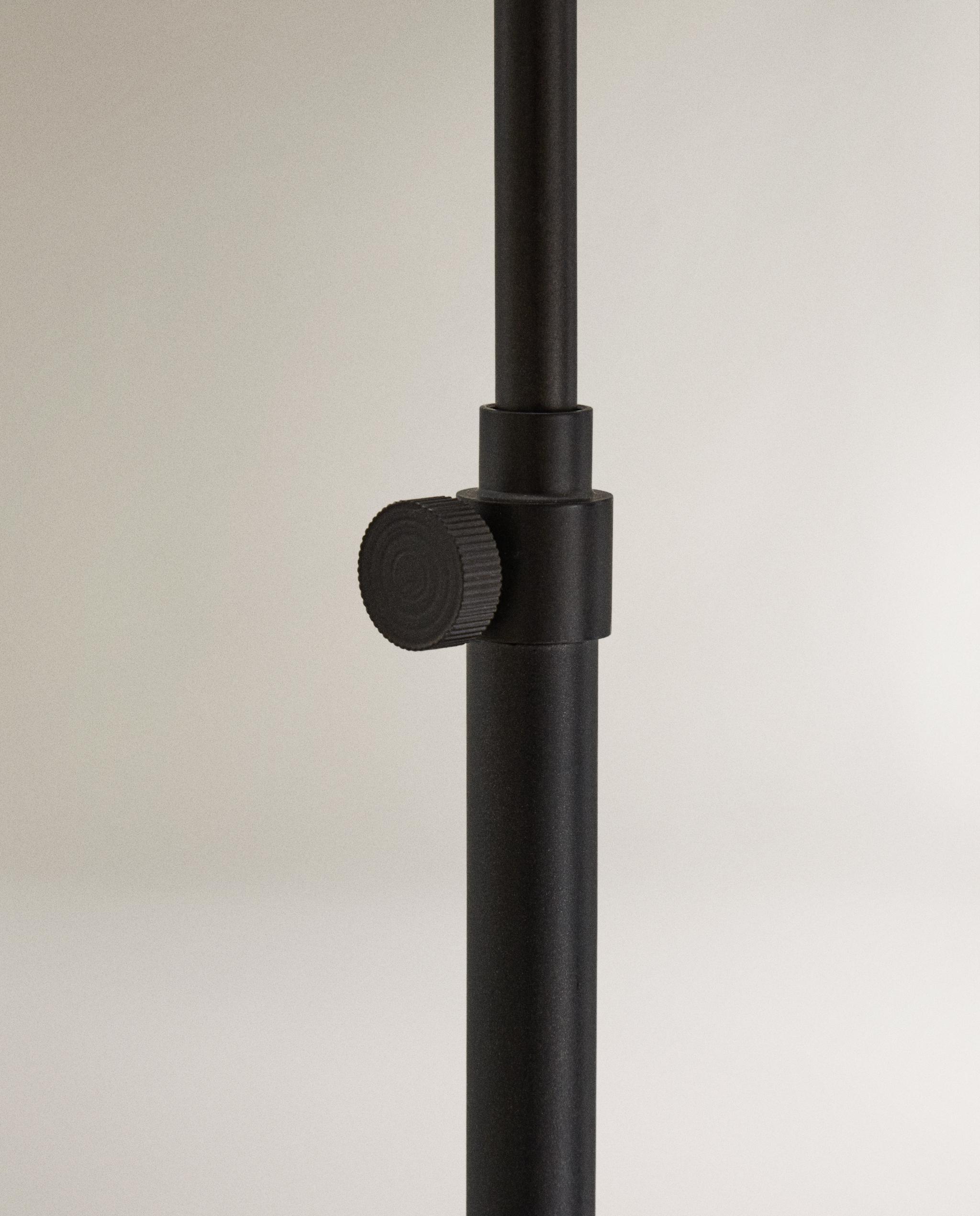 METAL FLOOR LAMP product thumbnail 2