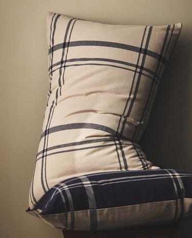REVERSIBLE CHECK PILLOWCASE