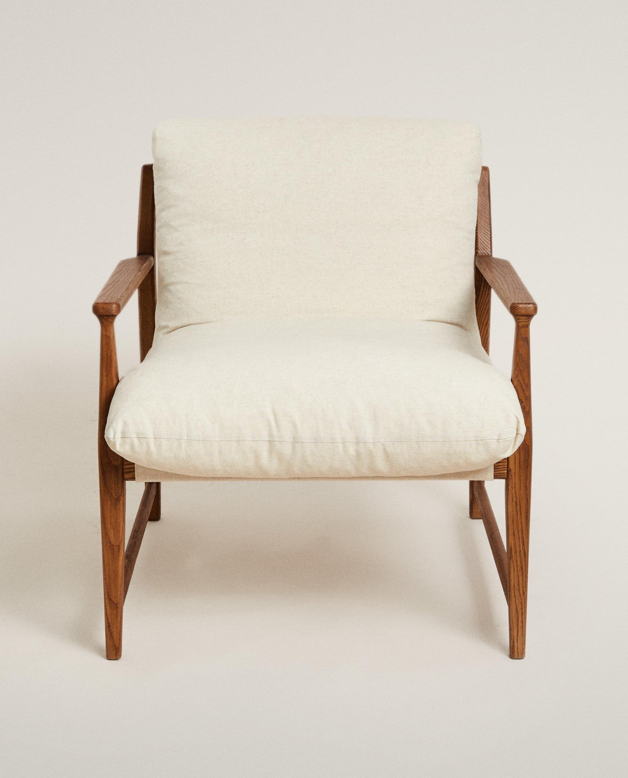 FAUTEUIL EN BOIS ET COUSSIN DÉHOUSSABLE — Zara Home