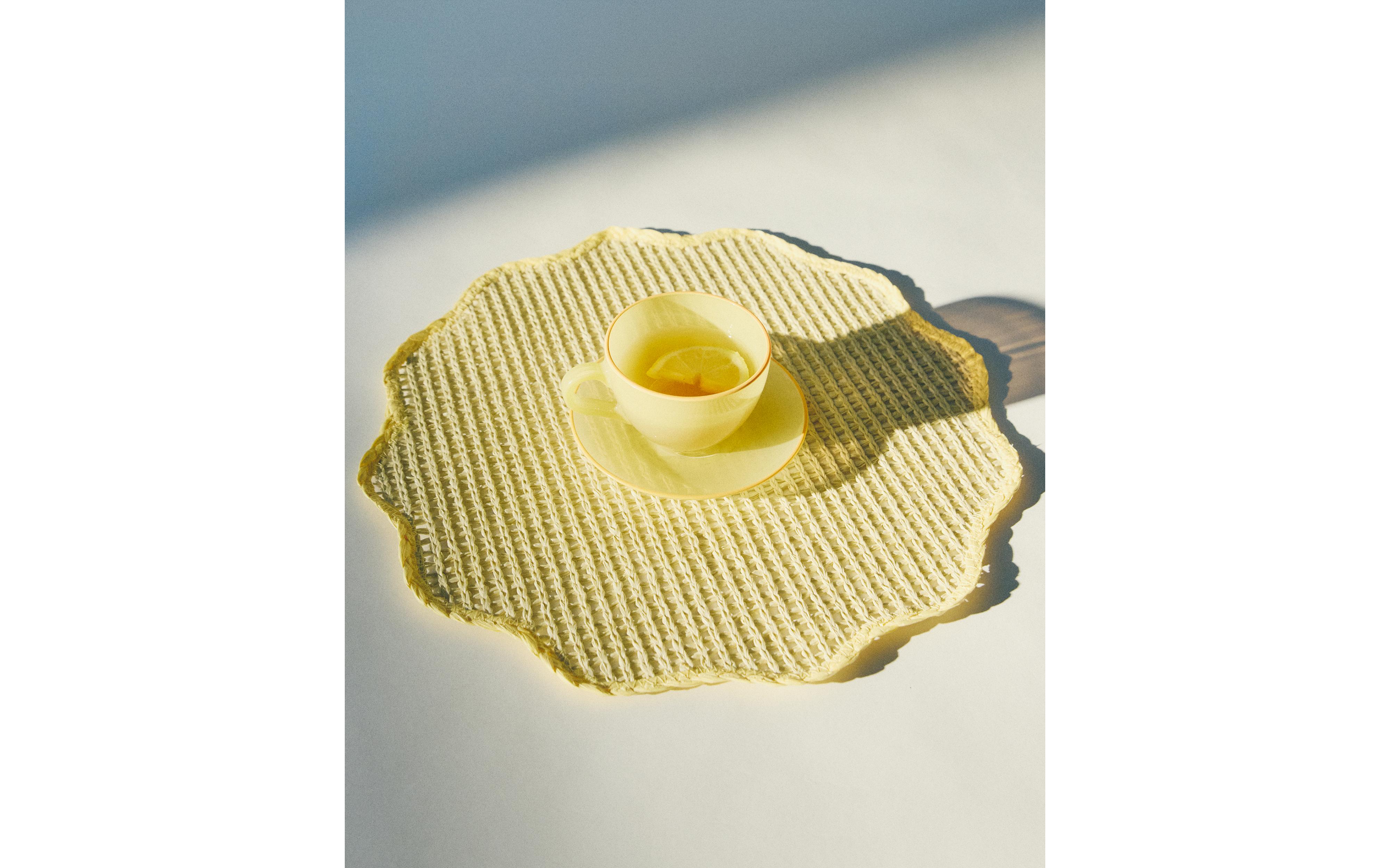 YELLOW FLORAL PAPER PLACEMAT product thumbnail 9