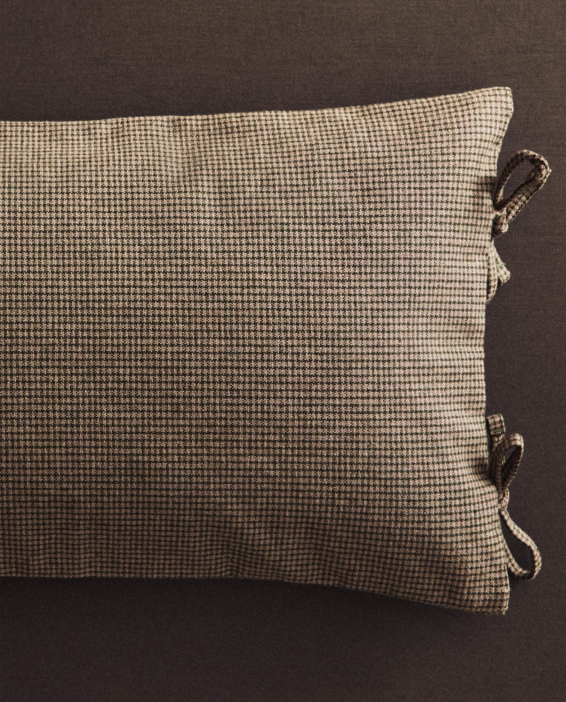 クリスマスチェック柄コットン＆リネン製クッションカバー | Zara Home