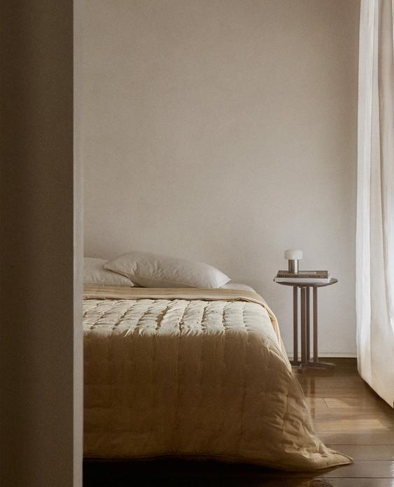 LINEN AND COTTON QUILTED BEDSPREAD