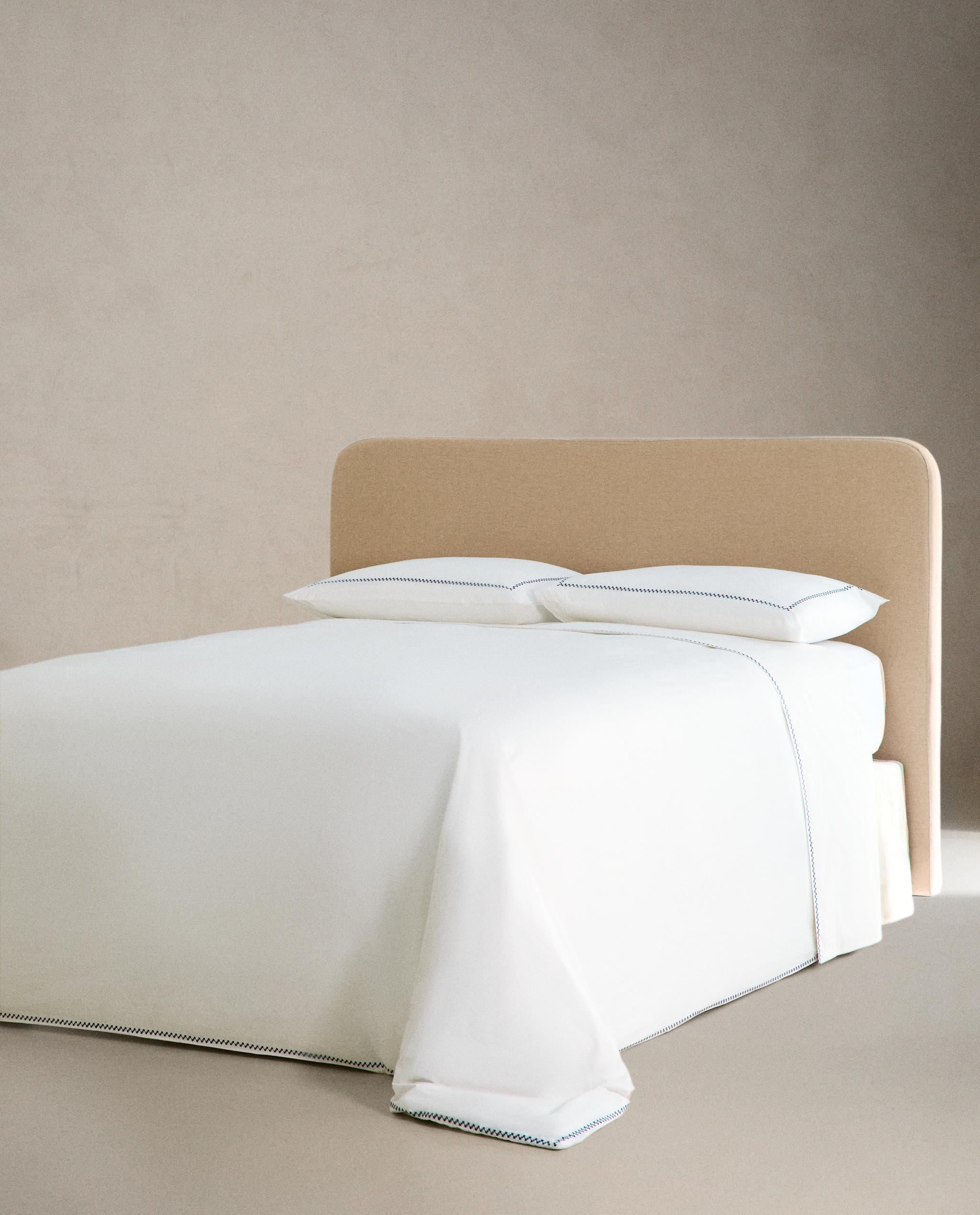 DUVET COVER WITH EMBROIDERED BORDER product thumbnail 2