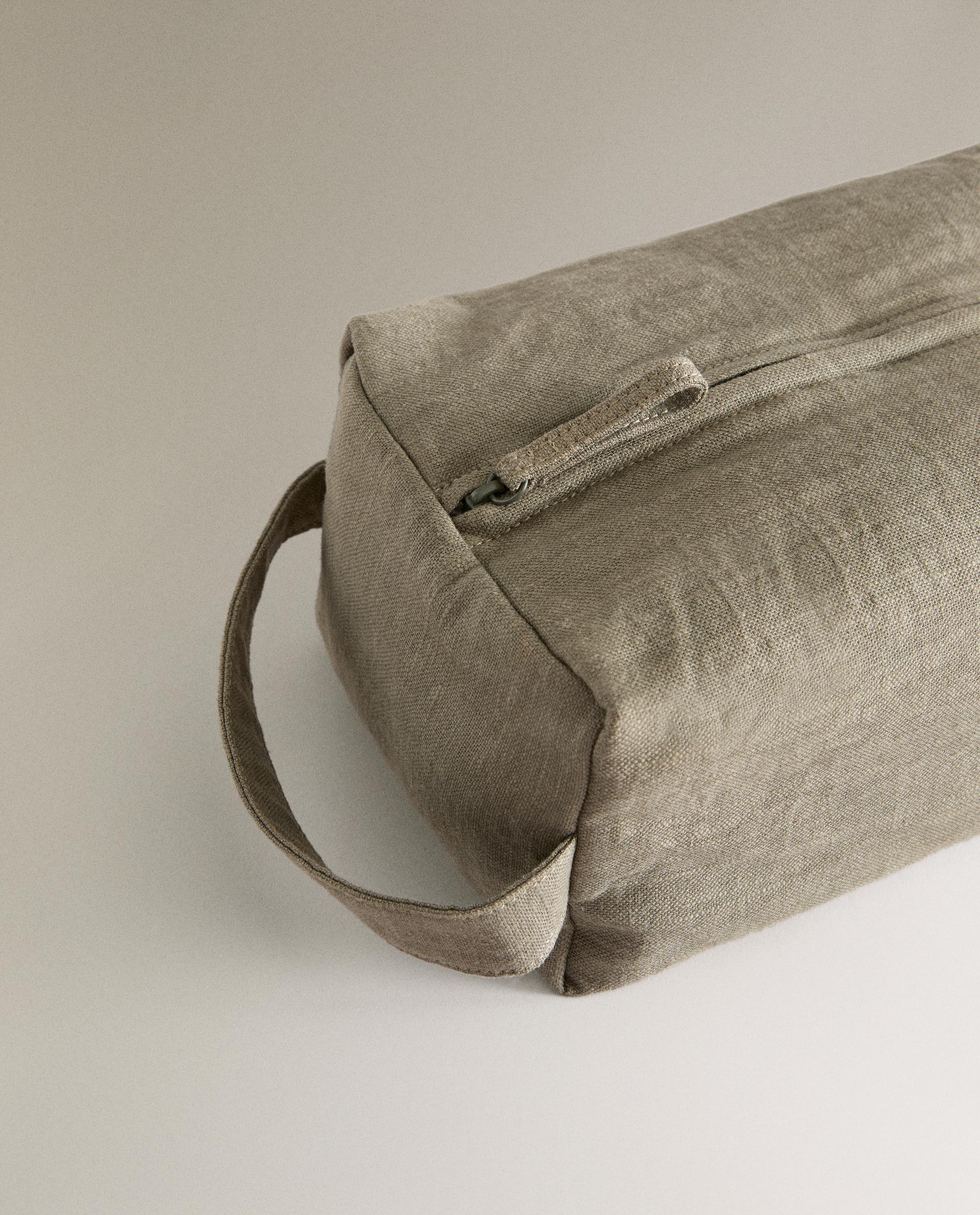 MEDIUM LINEN TOILETRY BAG