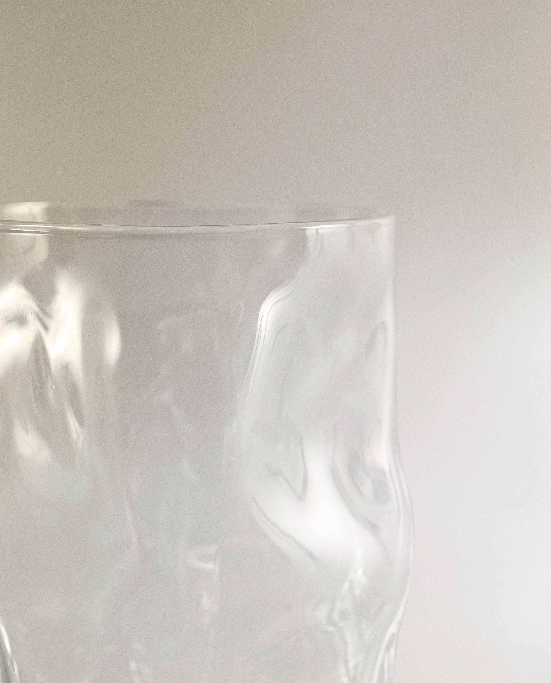 WAVY GLASS TUMBLER product thumbnail 3