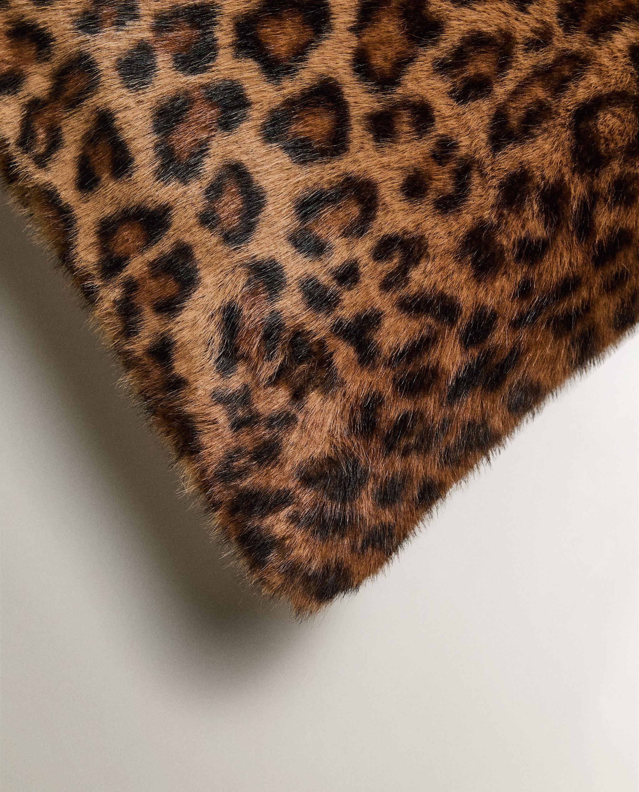 アニマルプリント クッションカバー | Zara Home 日本/Japan