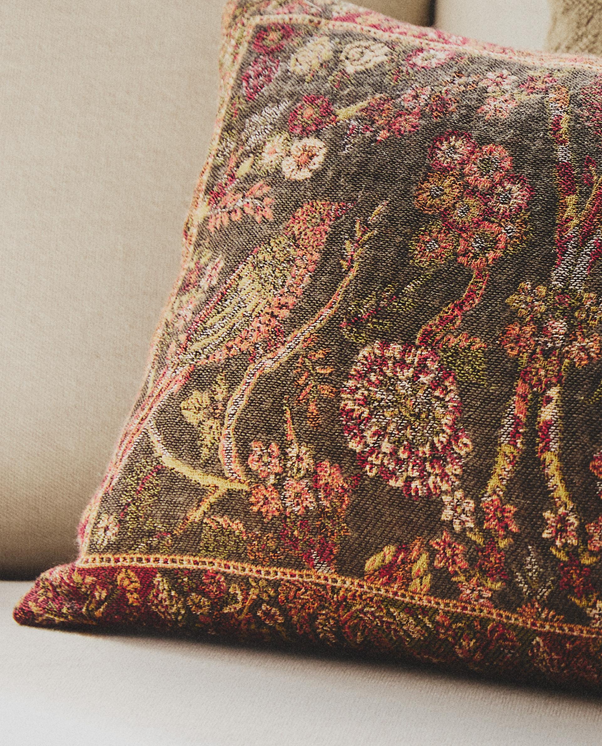 ZARA クッション&カバー ライン入り クッションカバー - ライトベージュ | ZARA Japan / 日本