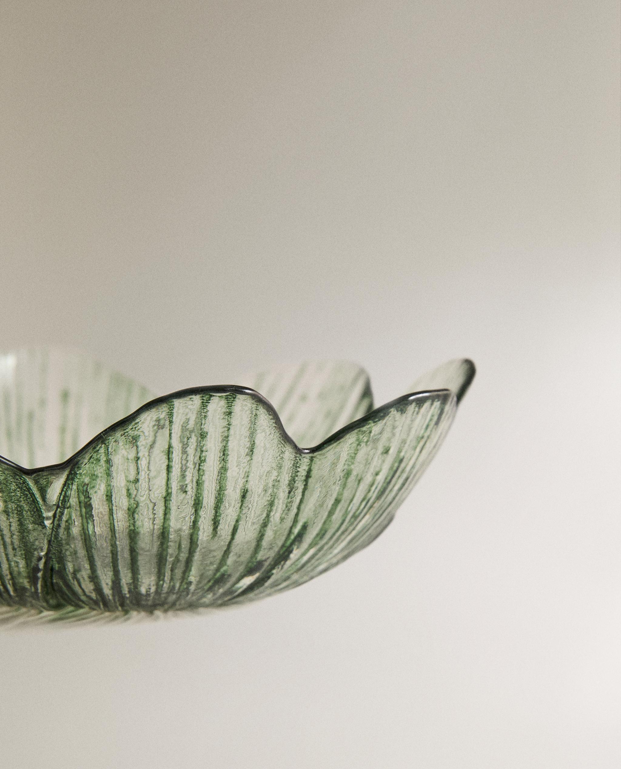 CLOVER GLASS BOWL product thumbnail 4