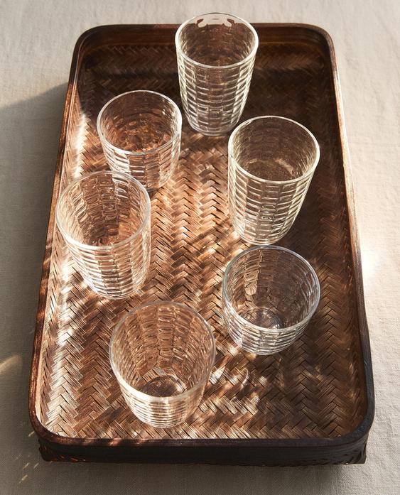 TUMBLER SET WITH RAISED SQUARES DESIGN