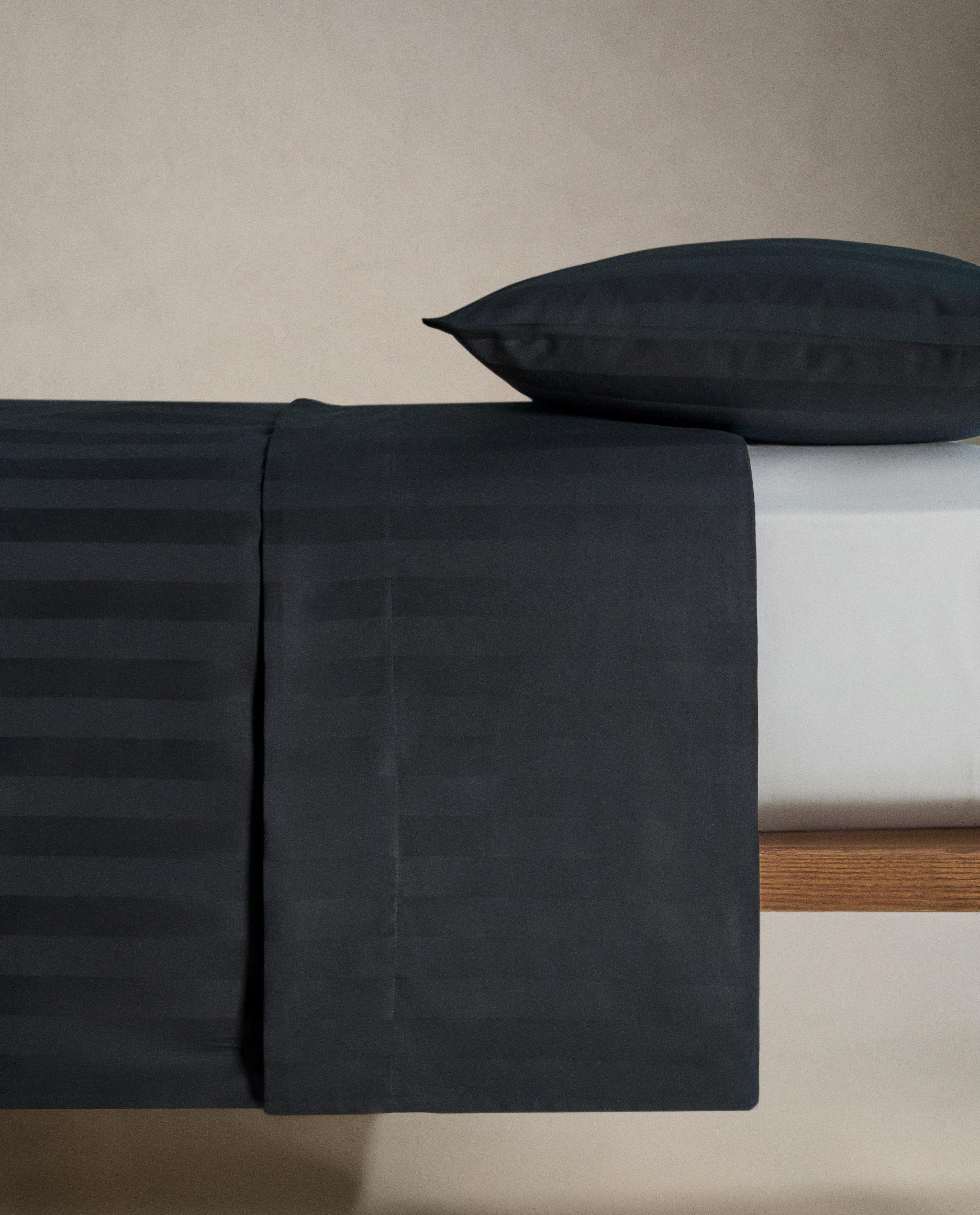 STRIPED SATEEN FLAT SHEET (500 THREAD COUNT) product thumbnail 2