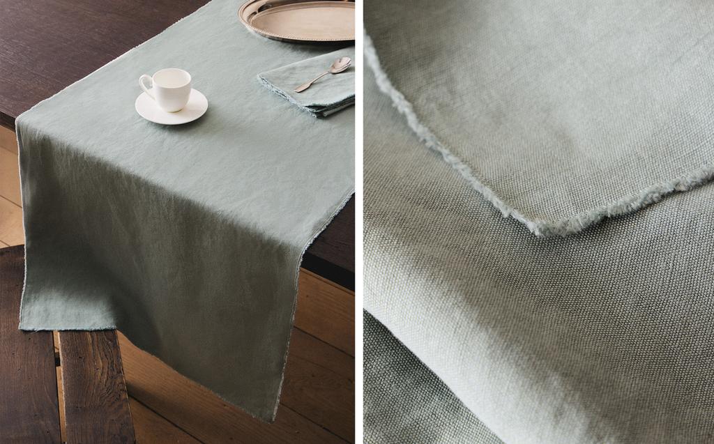 TABLE RUNNER 01