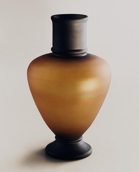 IRIDESCENT GLASS VESSEL I COLIN KING