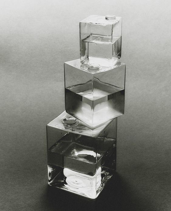 VASE EN VERRE NON RECYCLABLE CARRÉ VASE EN VERRE NON RECYCLABLE CARRÉ