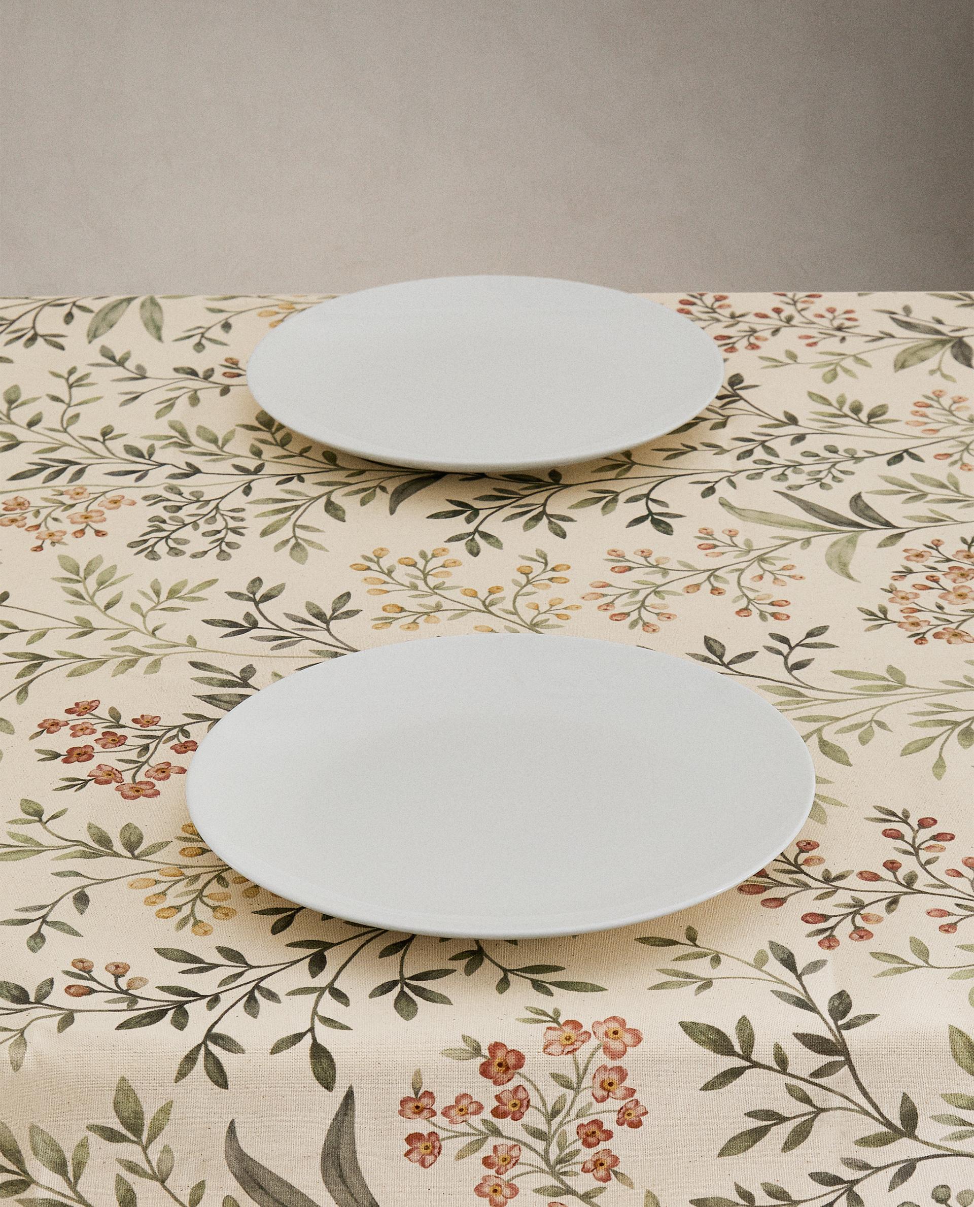 【新品】ZARA HOME ⚘*. フローラルプリント スペイン製テーブルクロス 樹脂加工 フローラルプリント テーブルクロス | Zara Home 日本