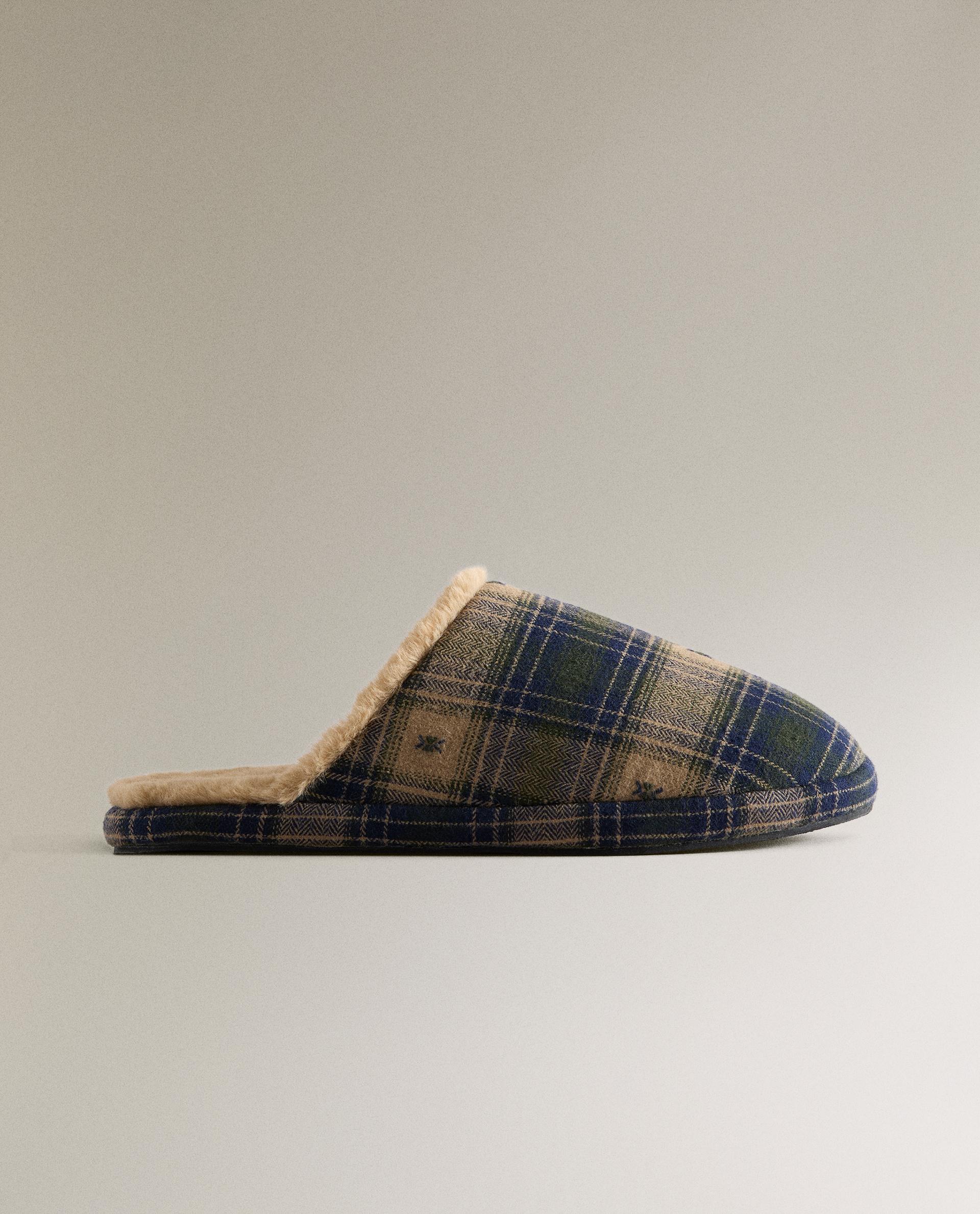 WARM CHECK SLIPPERS