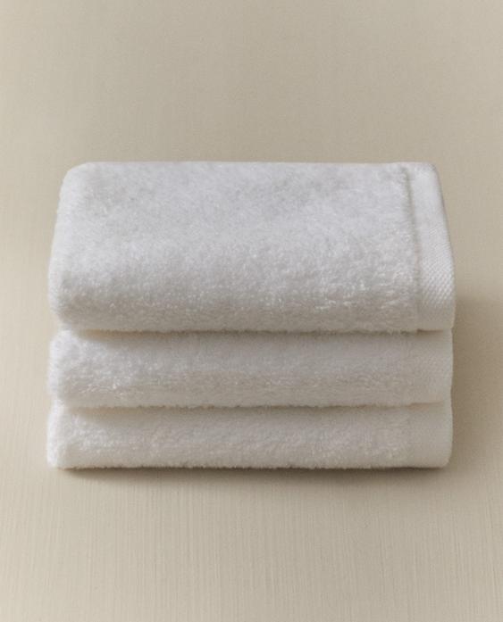 LOT SERVIETTES INVITÉS COTON PREMIUM (LOT DE 3) LOT SERVIETTES INVITÉS COTON PREMIUM (LOT DE 3)