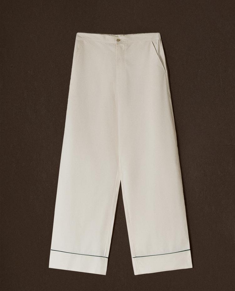 CALÇA PIPING PRETA