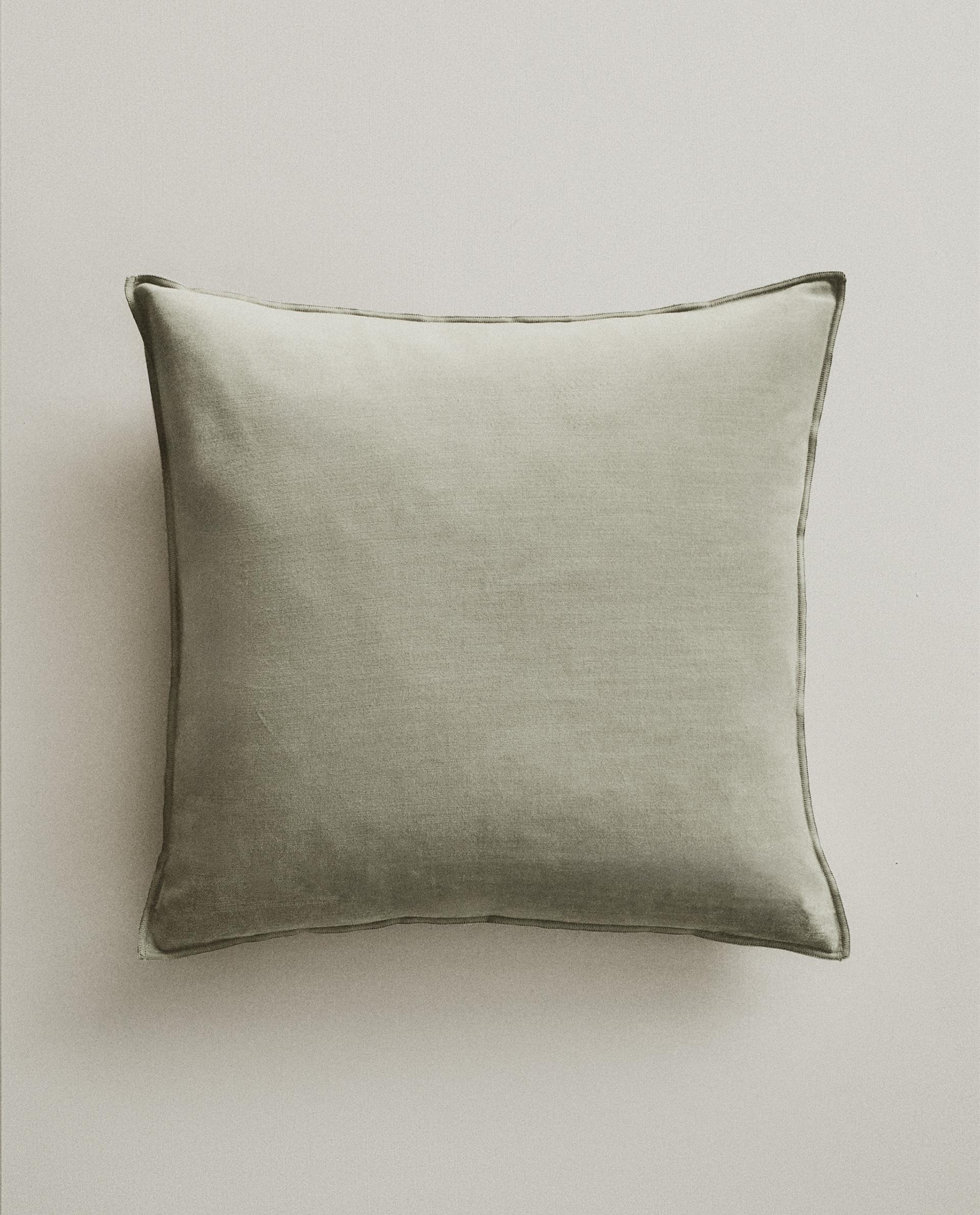 VELVET CUSHION COVER
