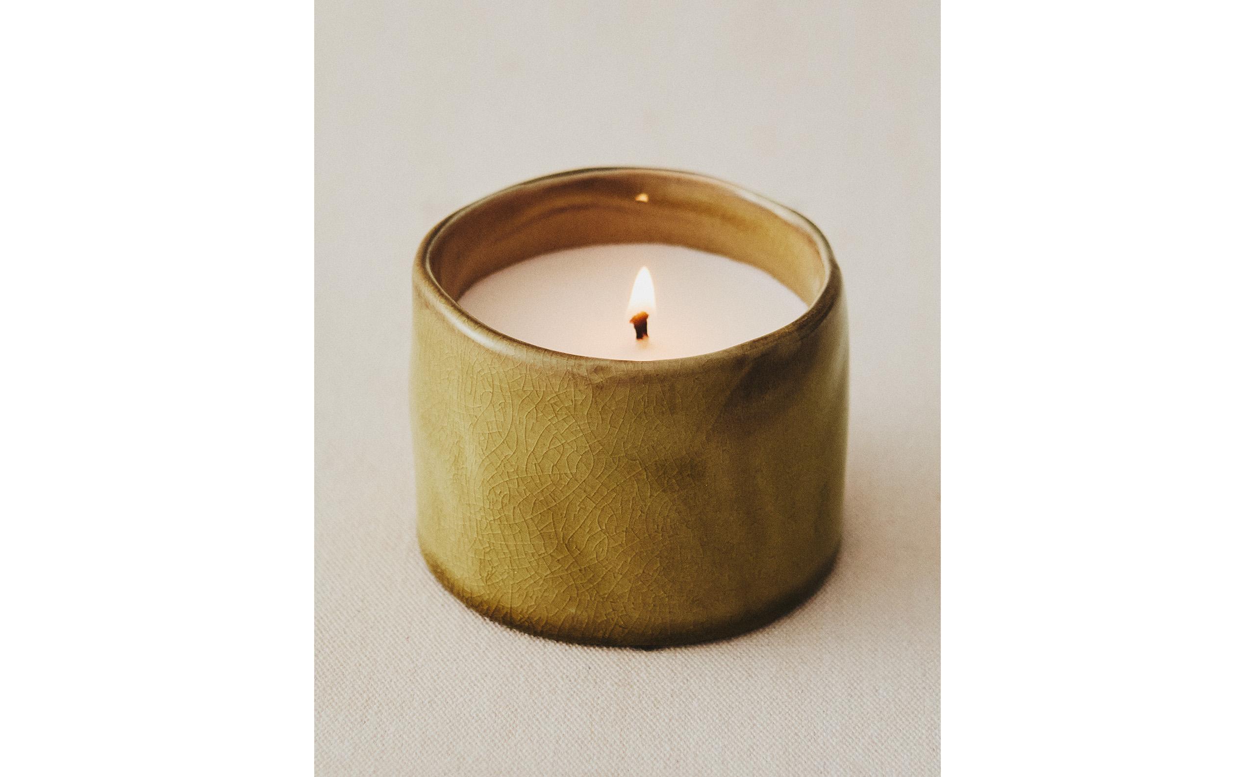 PURE GARDENIA AND FLORAL BEYOND SCENTED CANDLES product thumbnail 16