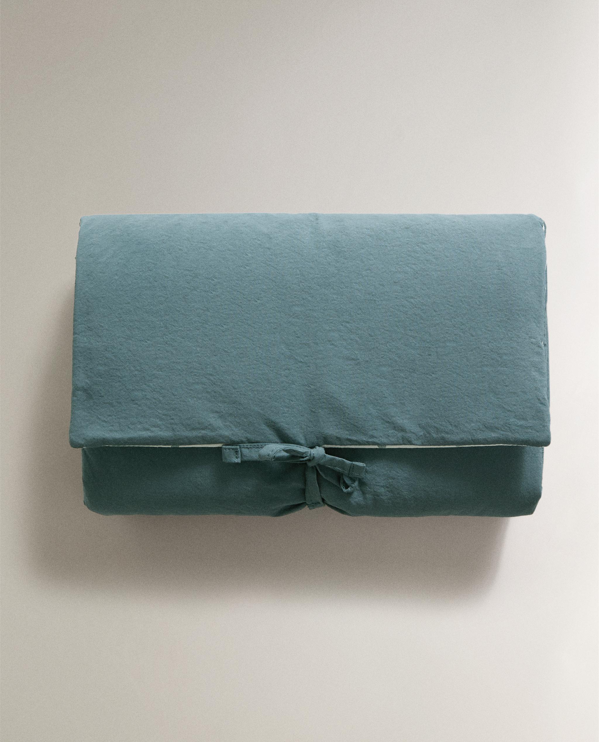 PORTABLE LEAF PRINT BABY CHANGING MAT product thumbnail 7