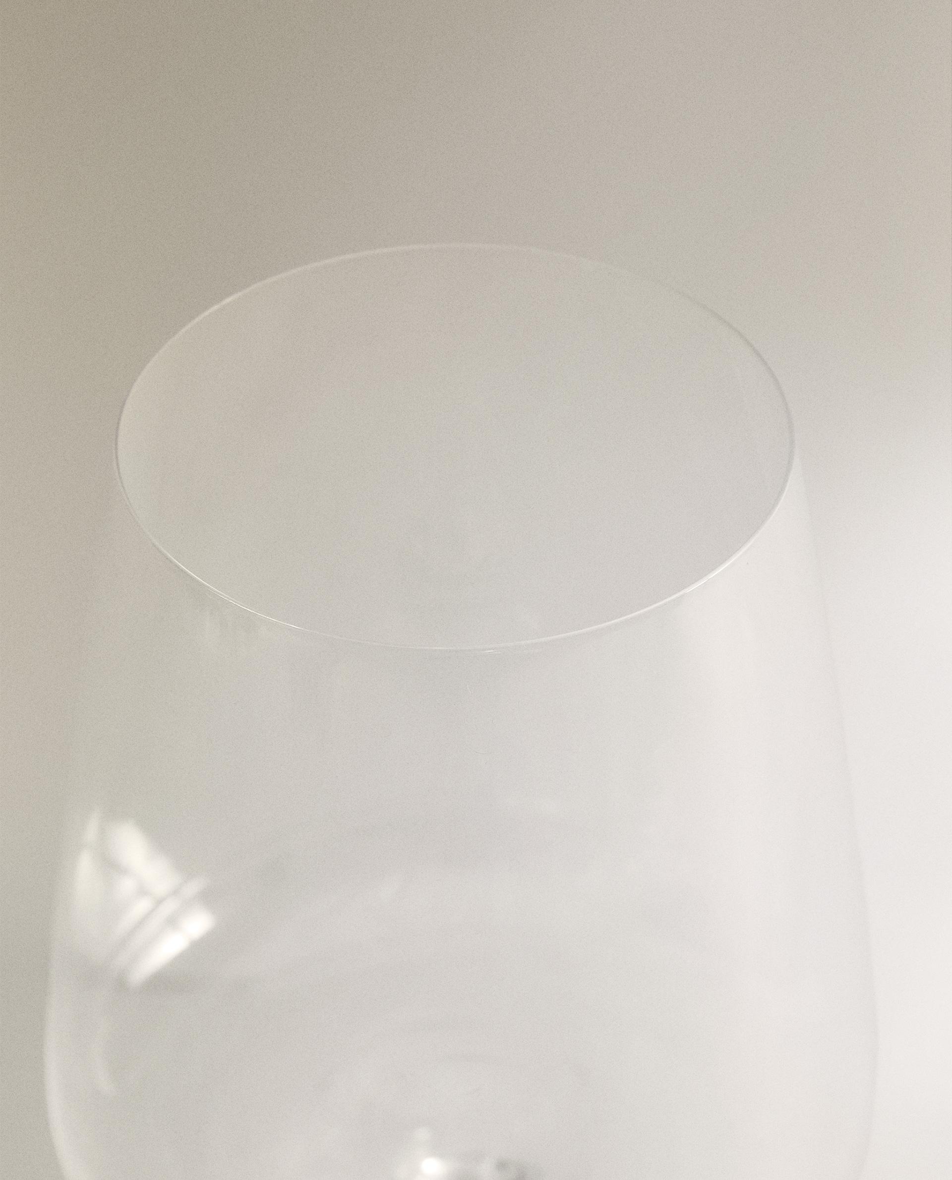 ULTRA LIGHTWEIGHT GLASS product thumbnail 9