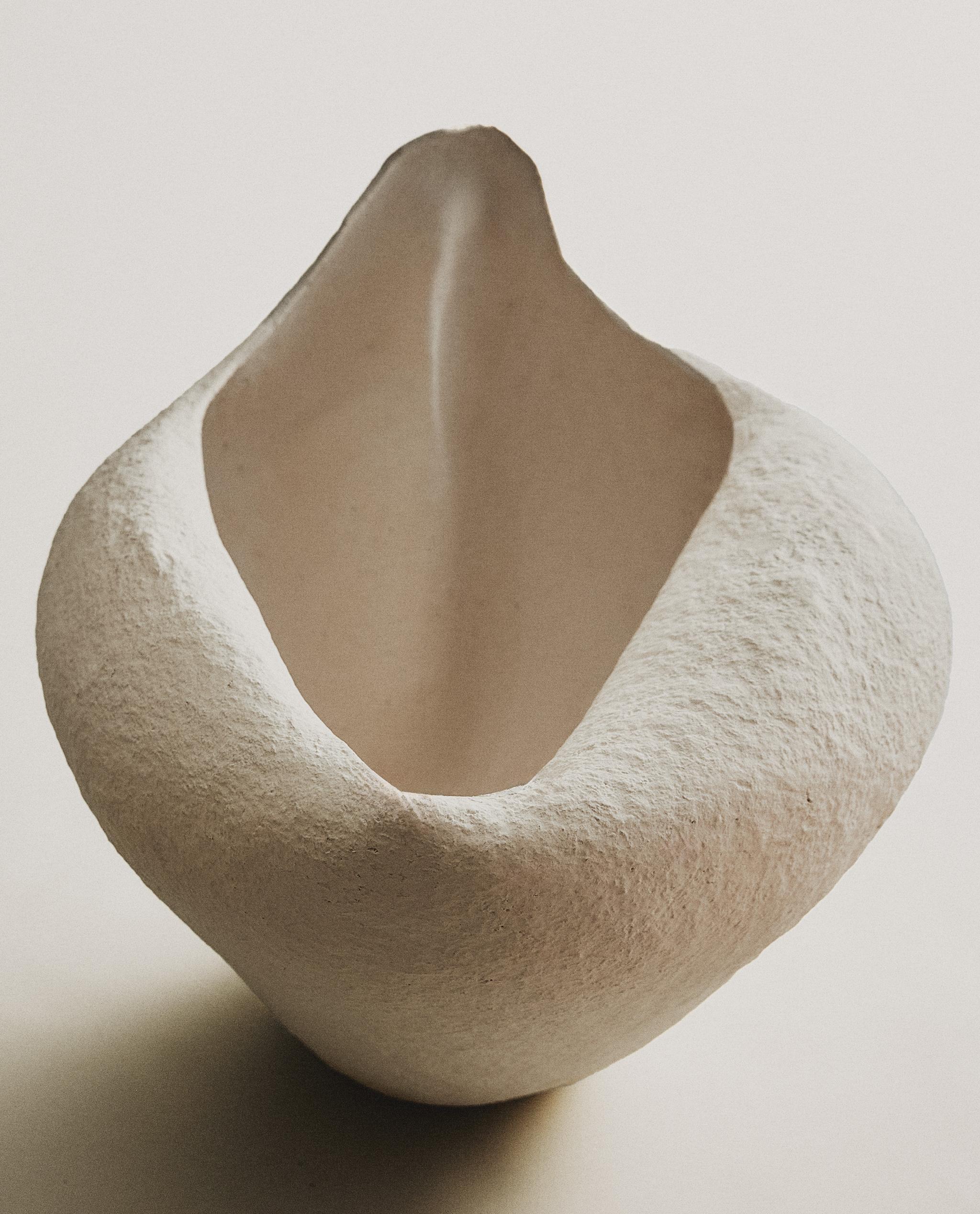 PAPIER-MÂCHÉ VASE